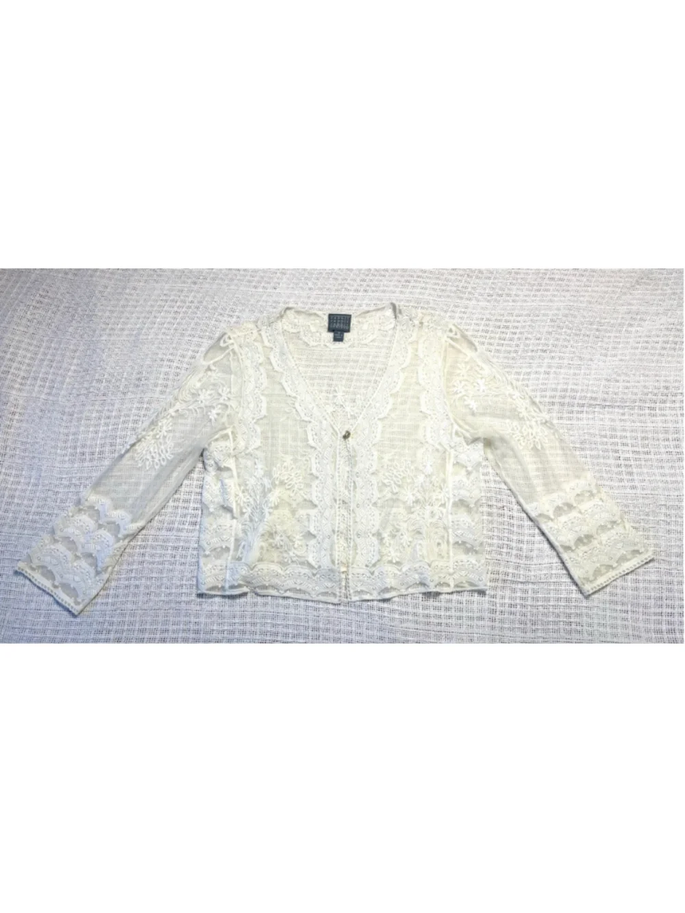 Rabbit Rabbit Rabbit Vintage Off-White Sheer Lace Cropped Shrug Cardigan MED EUC - Picture 4 of 11